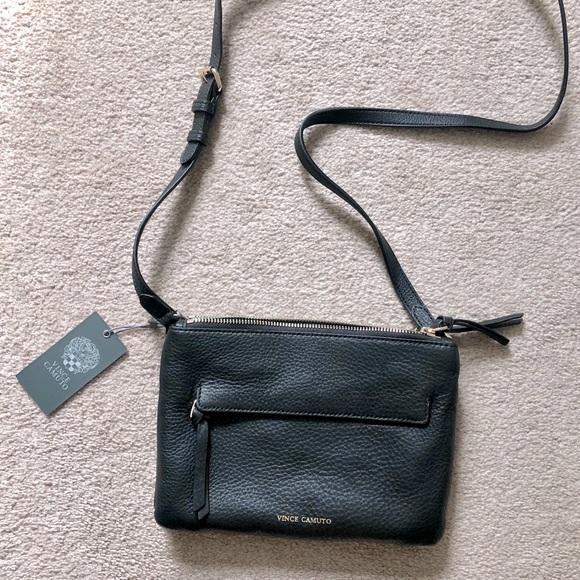 Vince Camuto Handbags - Vince Camuto Gally leather crossbody shoulder bag
